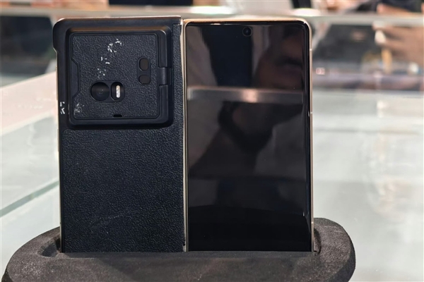 荣耀Magic V5前瞻:最轻薄大折叠 超乎想象