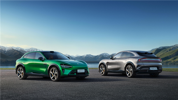 一天卖了友商一年的量:大家为啥都在买抢小米YU7啊!