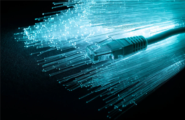 中国电信打造!全球最长商用空芯光缆全程贯通