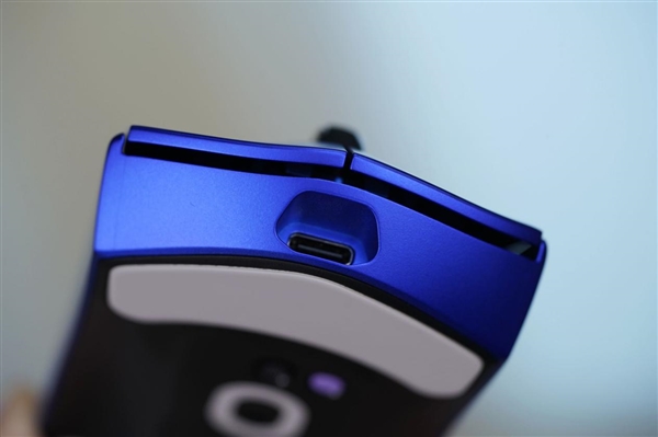 质感金属漆涂装!雷柏VT7二代系列鼠标图赏