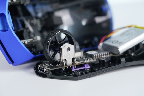 质感金属漆涂装!雷柏VT7二代系列鼠标图赏