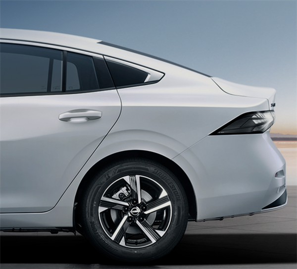 燃油家轿之王!全新一代日产轩逸上市:限时9.49万起